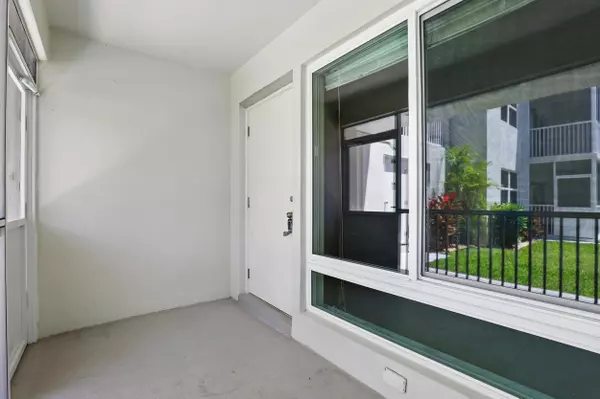 Lauderdale By The Sea, FL 33062,1439 S Ocean BLVD 102