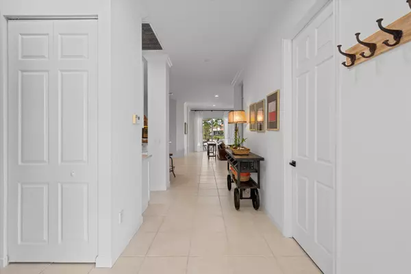 Wellington, FL 33414,2911 Twin Oaks WAY