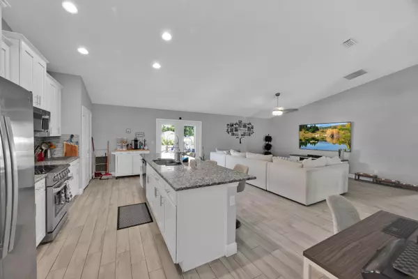 Port Saint Lucie, FL 34953,482 SW Tulip BLVD