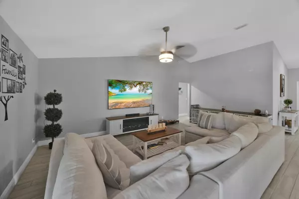 Port Saint Lucie, FL 34953,482 SW Tulip BLVD