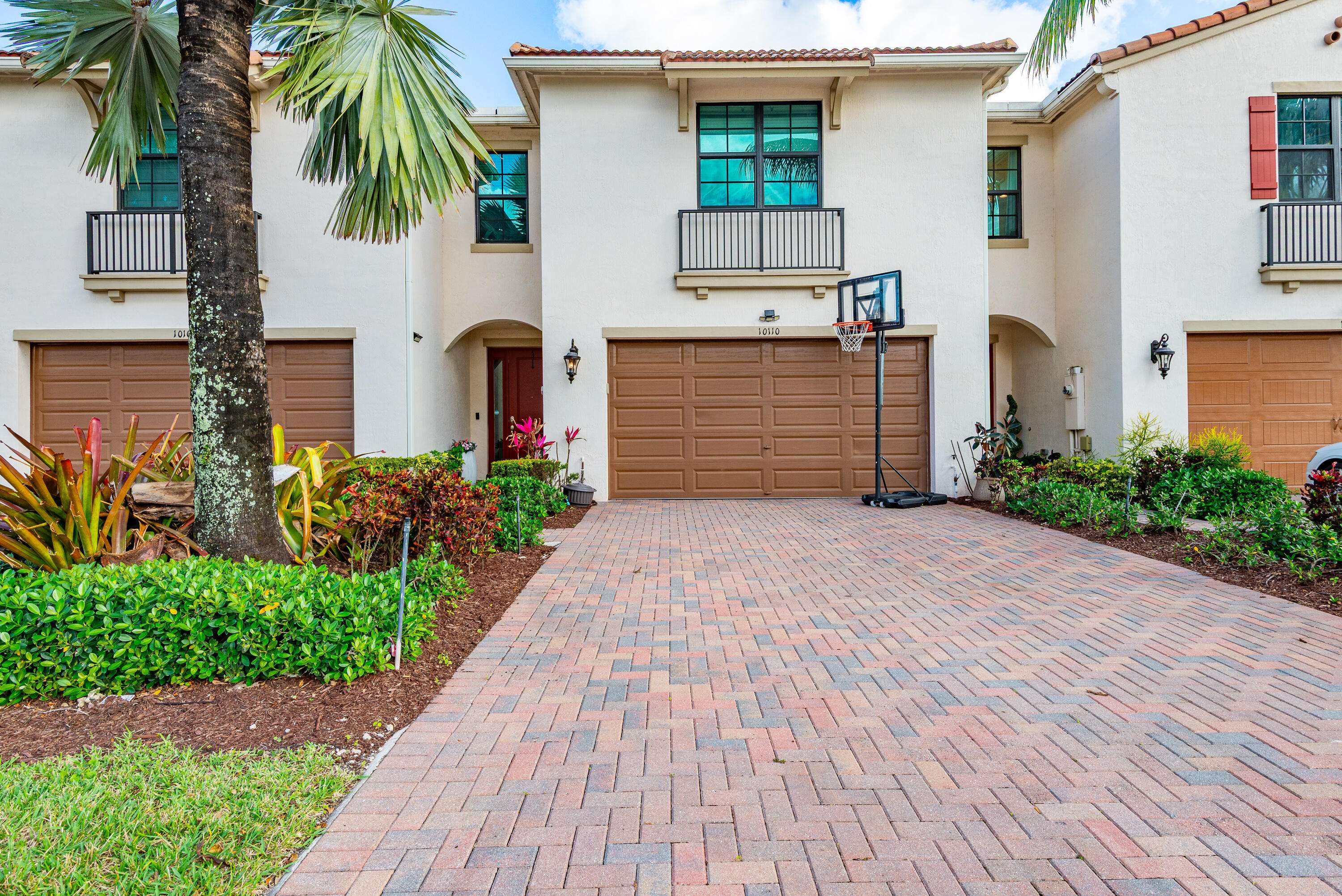 Boca Raton, FL 33428,10110 Akenside DR