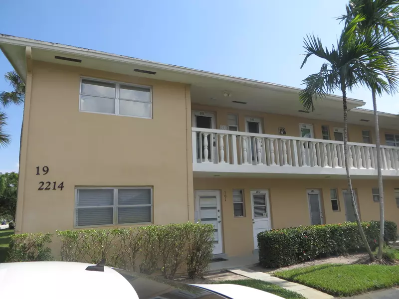 2214 NE 1st WAY 201, Boynton Beach, FL 33435