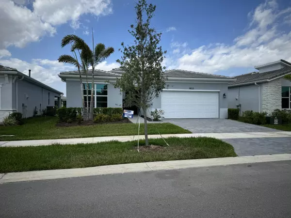 9833 SW Isabelline DR, Port Saint Lucie, FL 34987