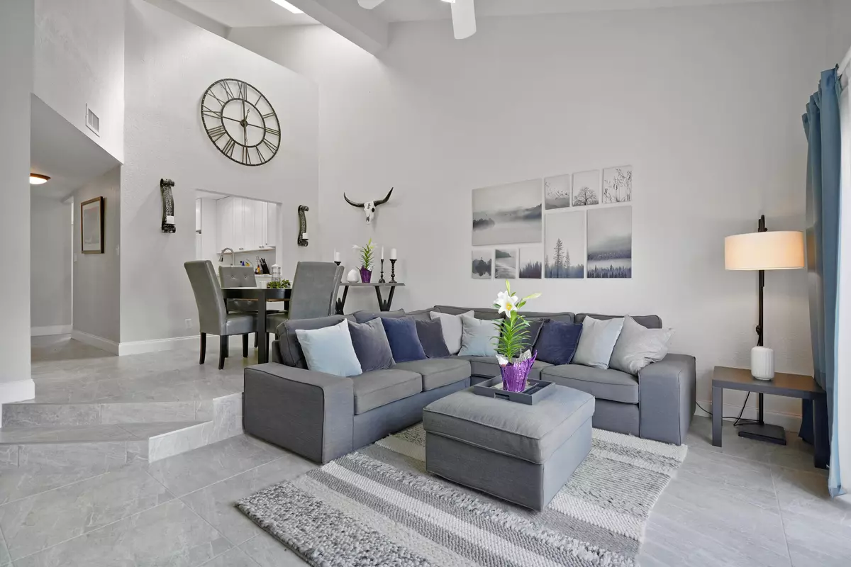 Davie, FL 33324,2055 SW 81st WAY