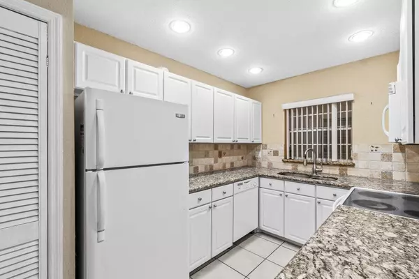 Boca Raton, FL 33486,1150 NW 13th ST 258-C
