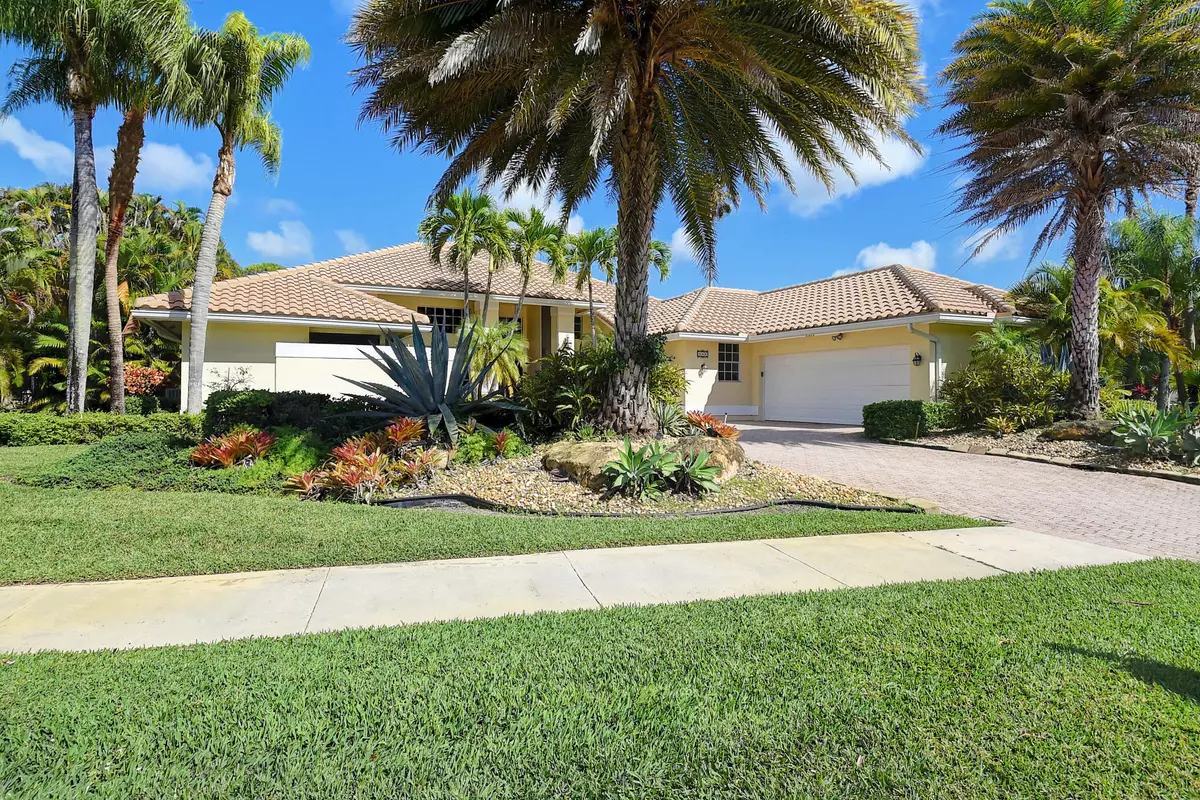 Boynton Beach, FL 33472,8320 Desmond DR