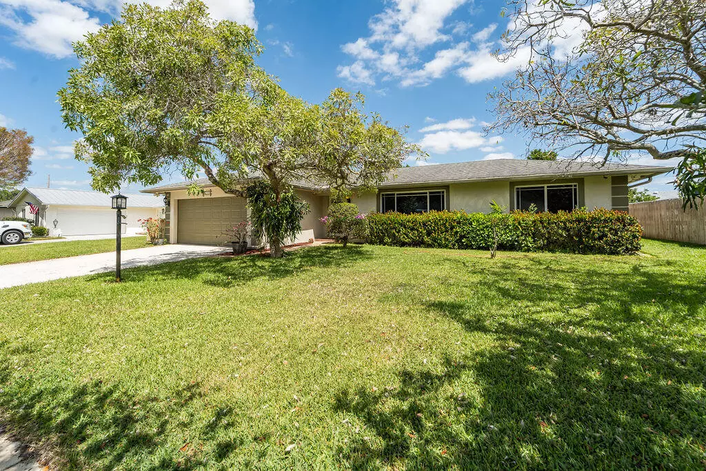 Riviera Beach, FL 33407,2550 Lochmore RD