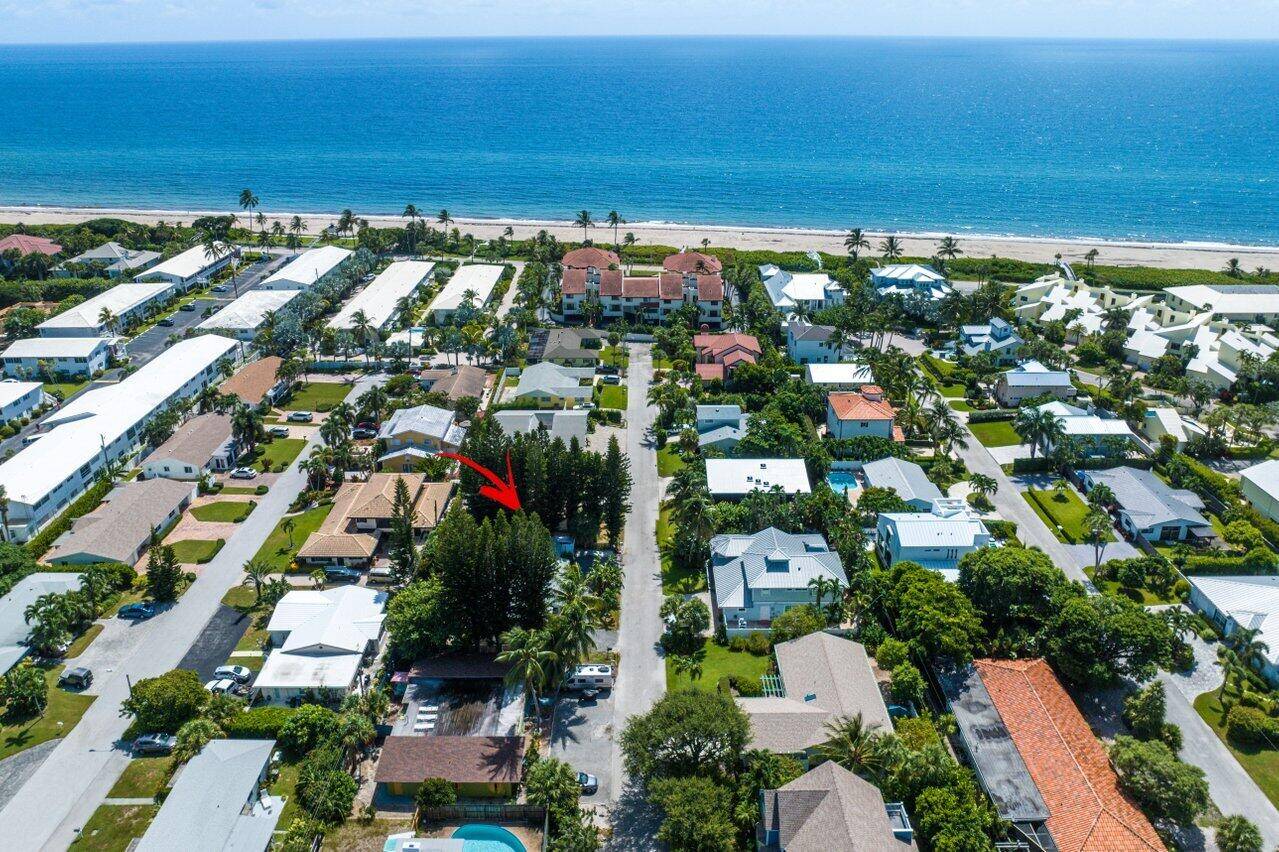 11 Sailfish LN, Ocean Ridge, FL 33435