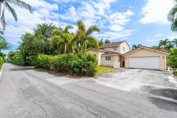 West Palm Beach, FL 33405,255 Russlyn DR