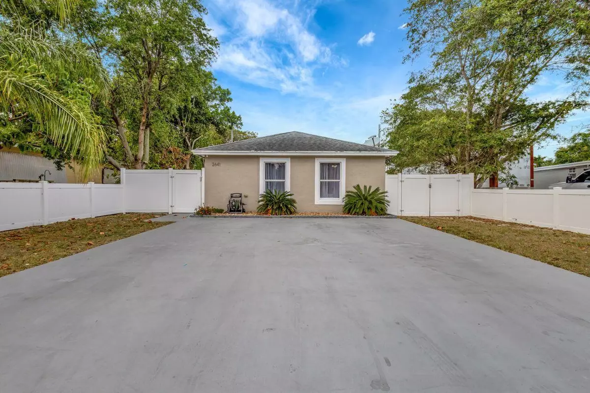 West Palm Beach, FL 33409,2641 Saginaw AVE