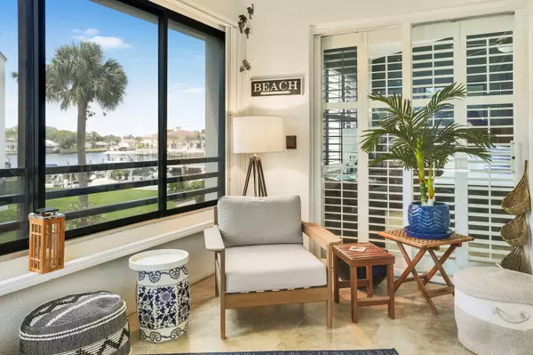 Juno Beach, FL 33408,821 Oak Harbour DR