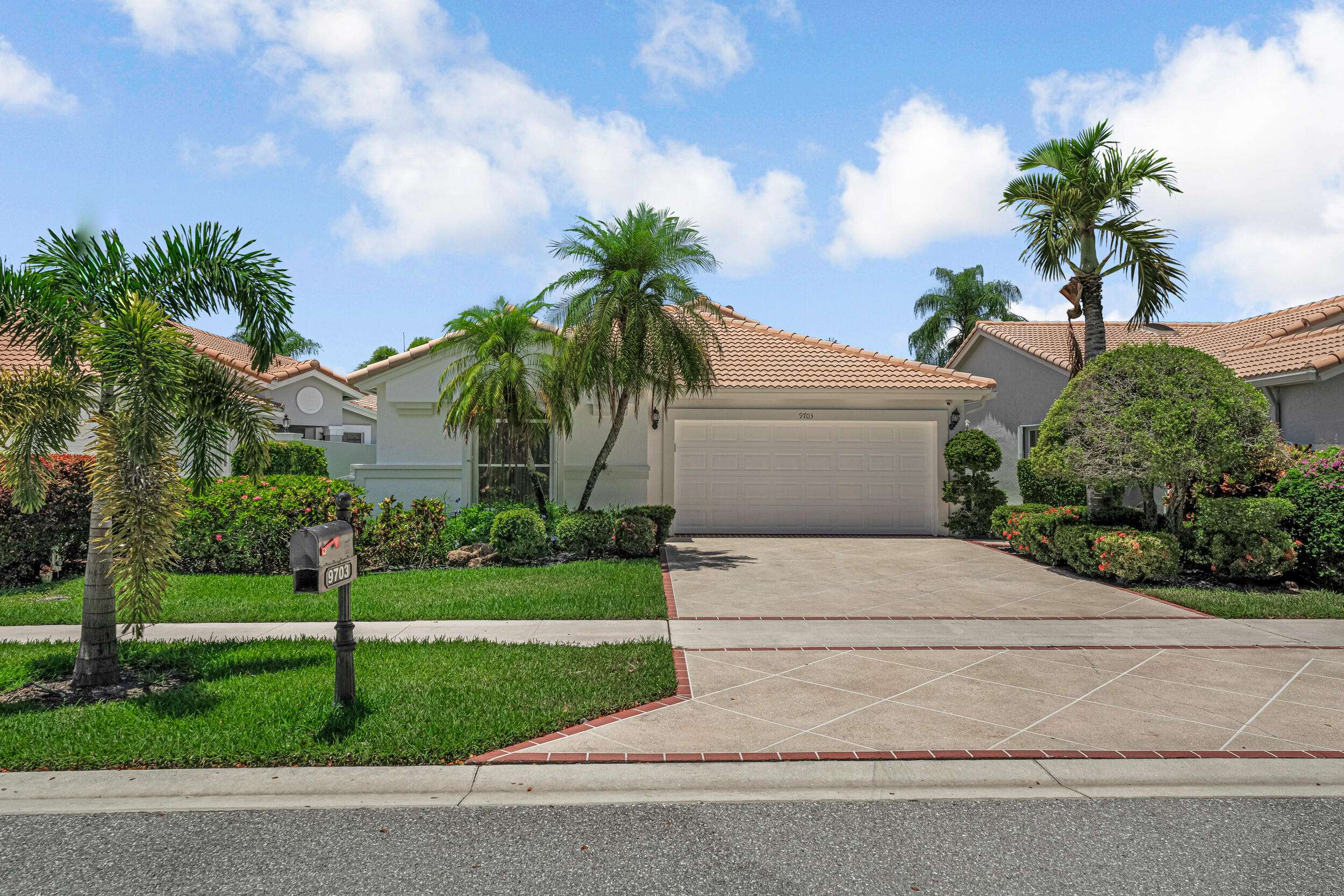 9703 Harbour Lake CIR, Boynton Beach, FL 33437