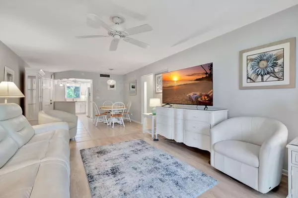 Tequesta, FL 33469,4 Garden ST 107n