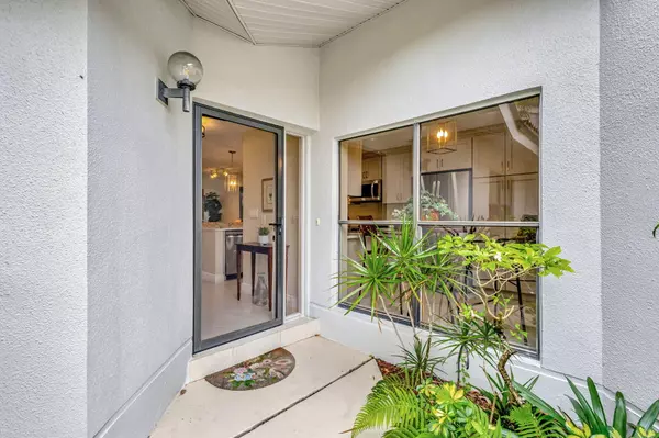 Palm Beach Gardens, FL 33418,459 Prestwick CIR