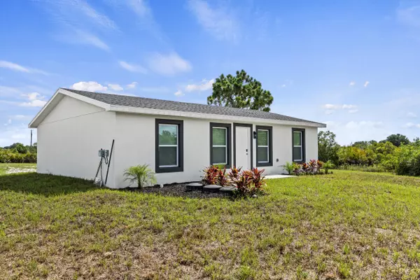 Okeechobee, FL 34972,18767 NW 240th ST