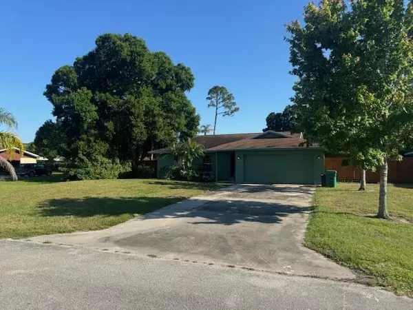 7109 Santa Rosa Pkwy, Fort Pierce, FL 34951