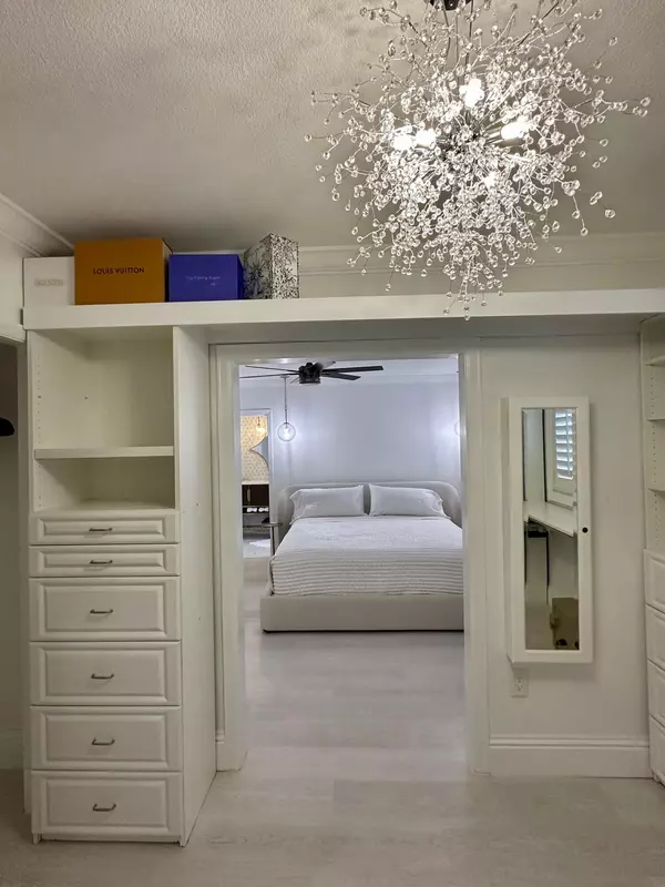 Boca Raton, FL 33486,801 NW 6th DR