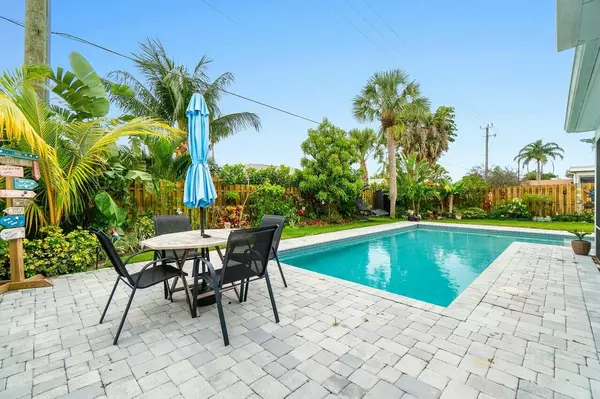 Jupiter, FL 33458,121 Deerfield DR