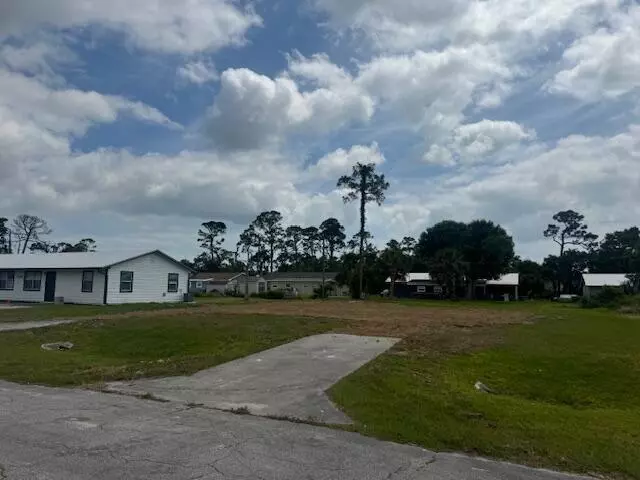 Fort Pierce, FL 34951,5006 Killarney AVE