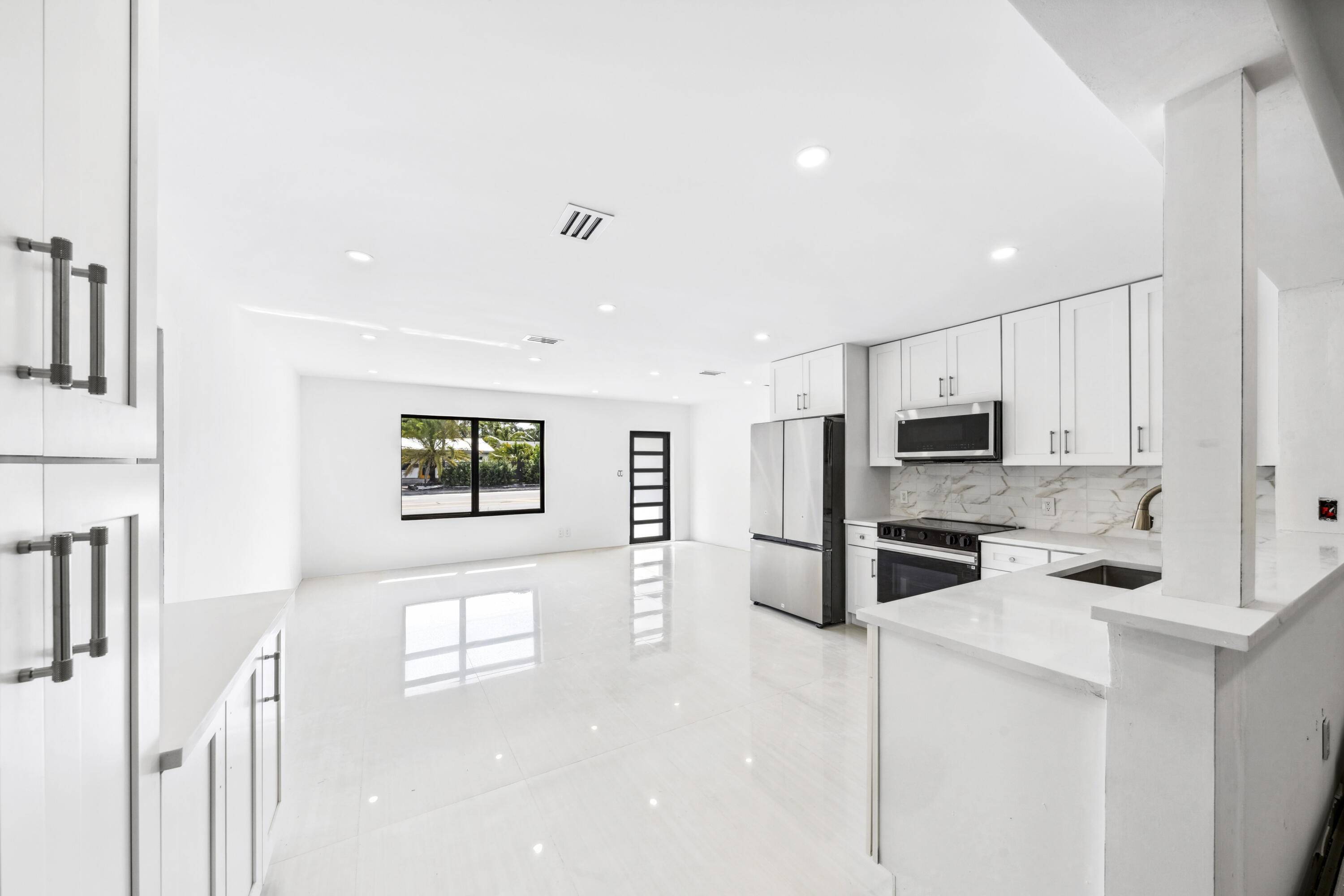 Fort Lauderdale, FL 33304,1339 NE 15th AVE