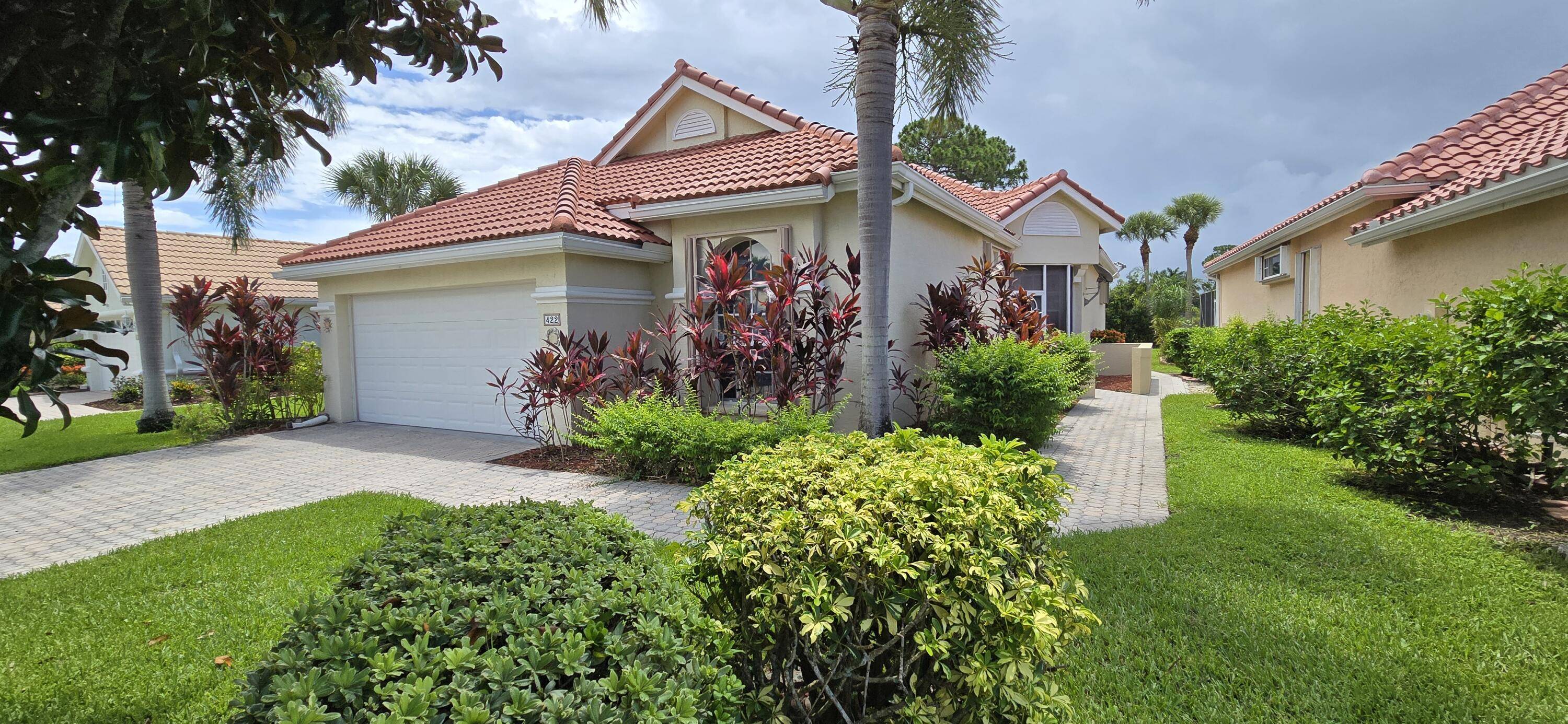Port Saint Lucie, FL 34986,422 SW Horseshoe Bay