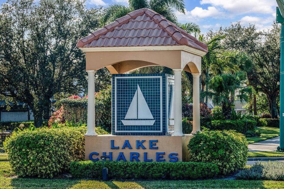 Port Saint Lucie, FL 34953,422 SW Horseshoe Bay