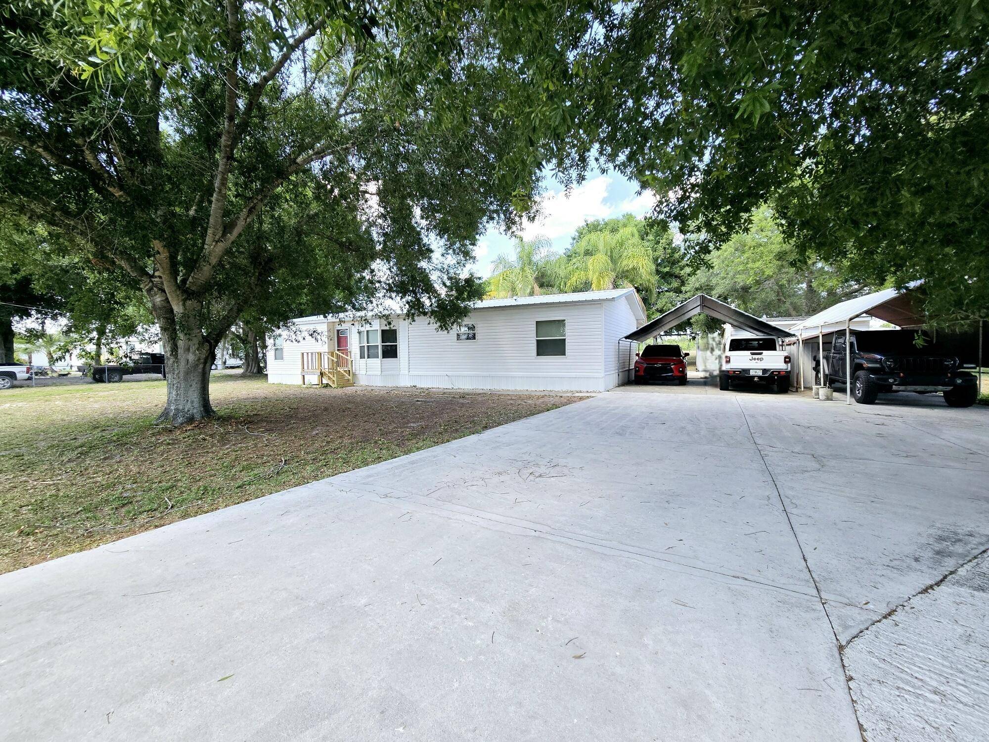 Okeechobee, FL 34974,8245 SE 57th DR