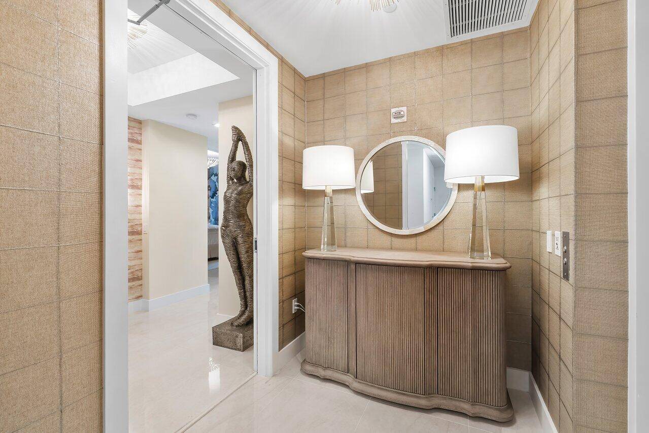 North Palm Beach, FL 33408,3 Water Club WAY 401