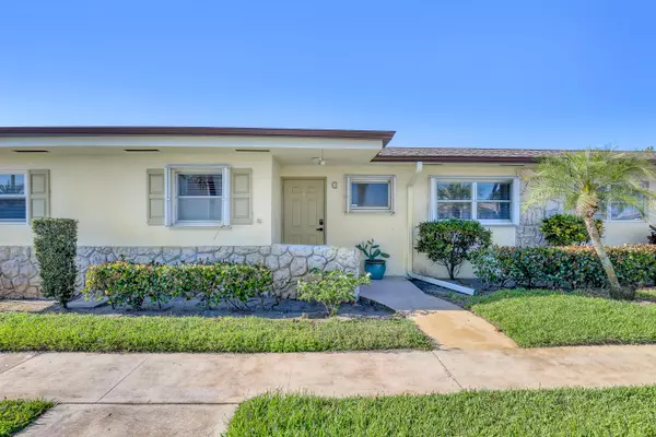 West Palm Beach, FL 33415,2894 E Crosley DR G