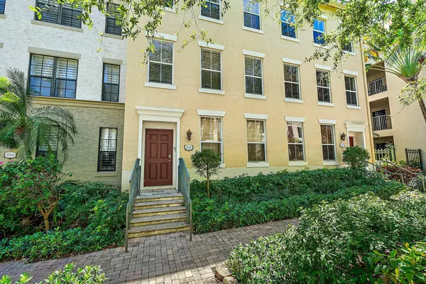 West Palm Beach, FL 33401,696 Fern ST