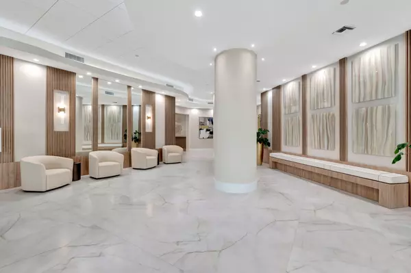 Boca Raton, FL 33434,20290 Fairway Oaks DR 254