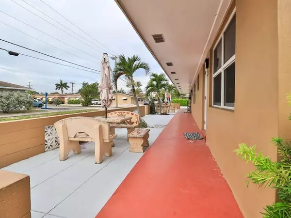 1602 N N J 1 ST 1, 2, 3, Lake Worth Beach, FL 33460