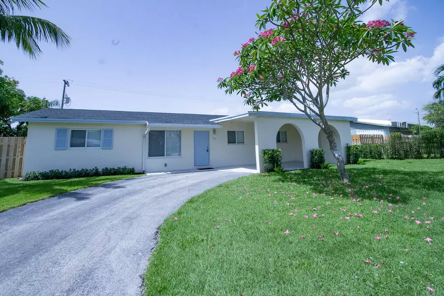 214 SW 3rd ST, Boca Raton, FL 33432