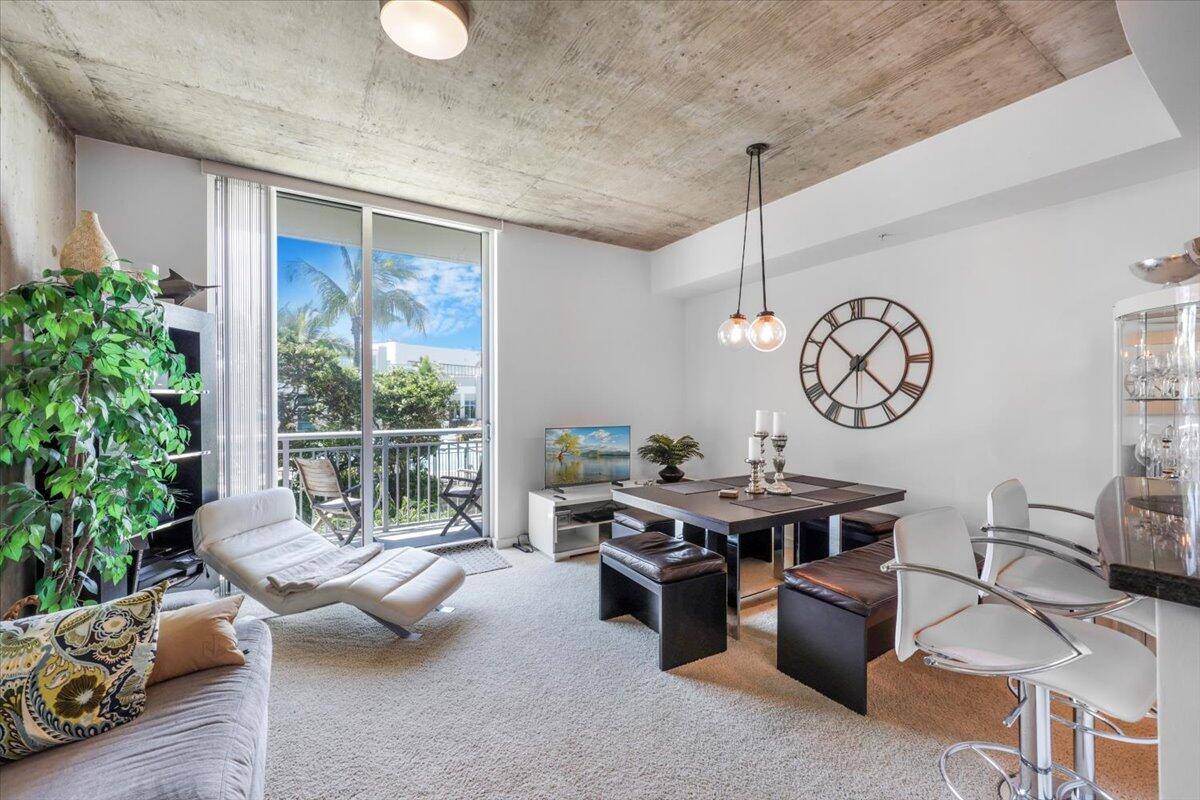 West Palm Beach, FL 33401,300 S Australian AVE 717