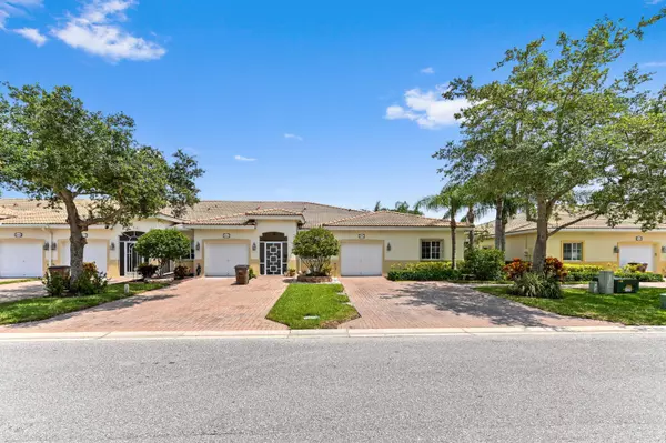 9827 Galleon DR, West Palm Beach, FL 33411