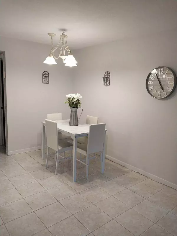 Boynton Beach, FL 33435,640 Snug Harbor DR F3