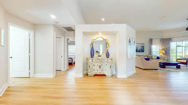 Palm Beach Gardens, FL 33418,159 Eagleton CT