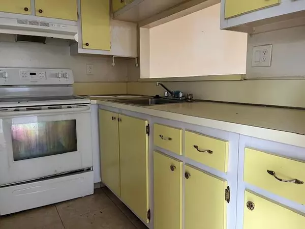 Tamarac, FL 33321,9081 Lime Bay BLVD 209