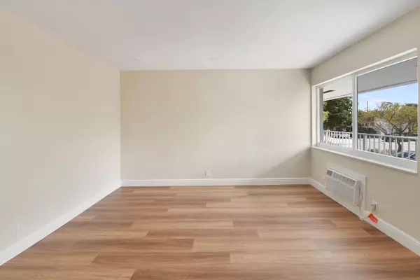 Lake Worth Beach, FL 33460,901 N F ST 8