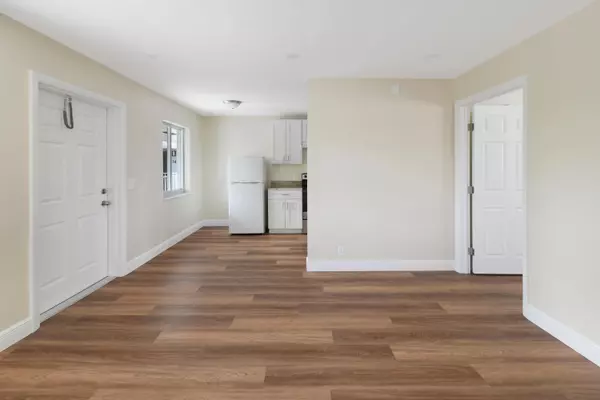 Lake Worth Beach, FL 33460,901 N F ST 8