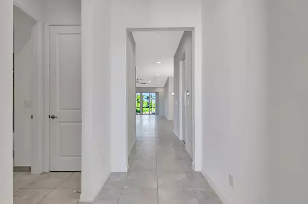 West Palm Beach, FL 33415,6051 Stonecrest CT