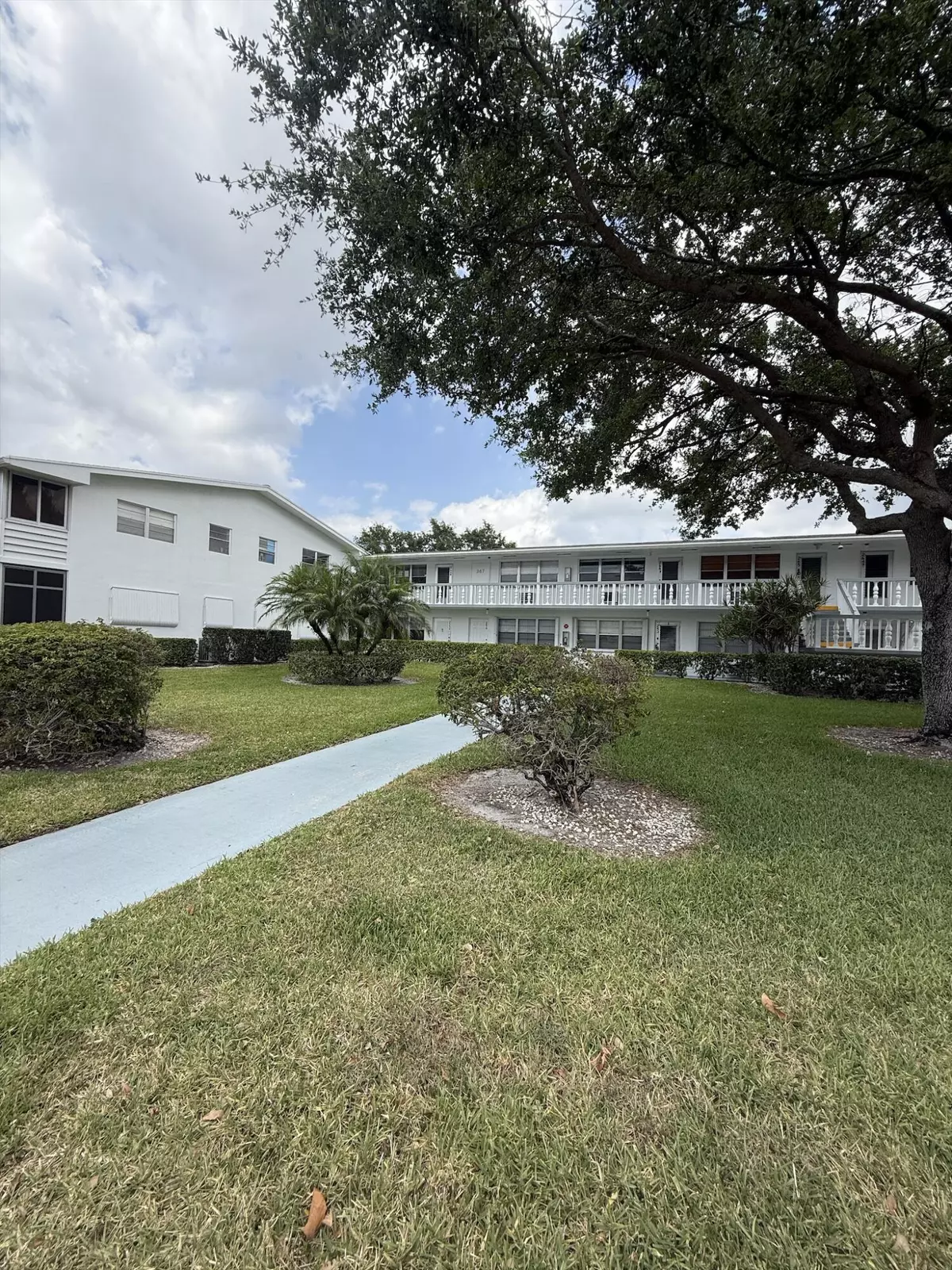 West Palm Beach, FL 33417,268 Windsor L