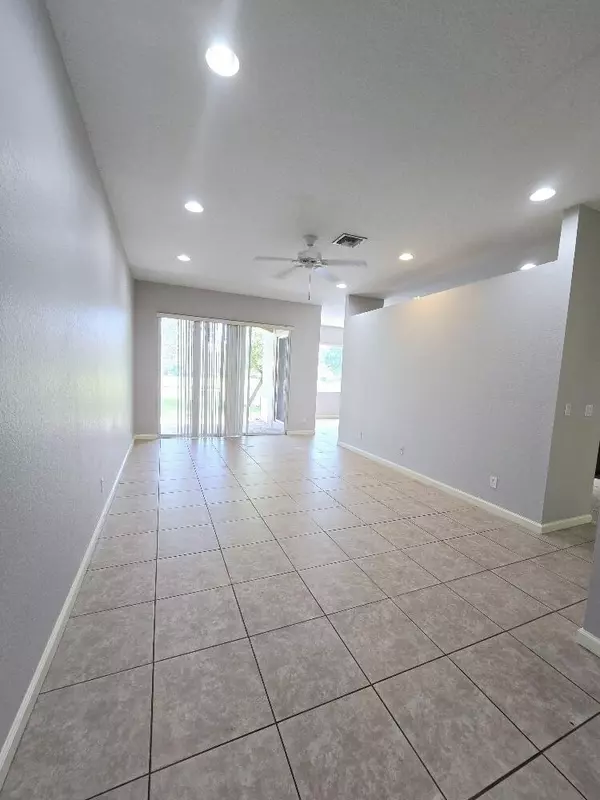 Port Saint Lucie, FL 34953,2214 SW Portsmouth LN