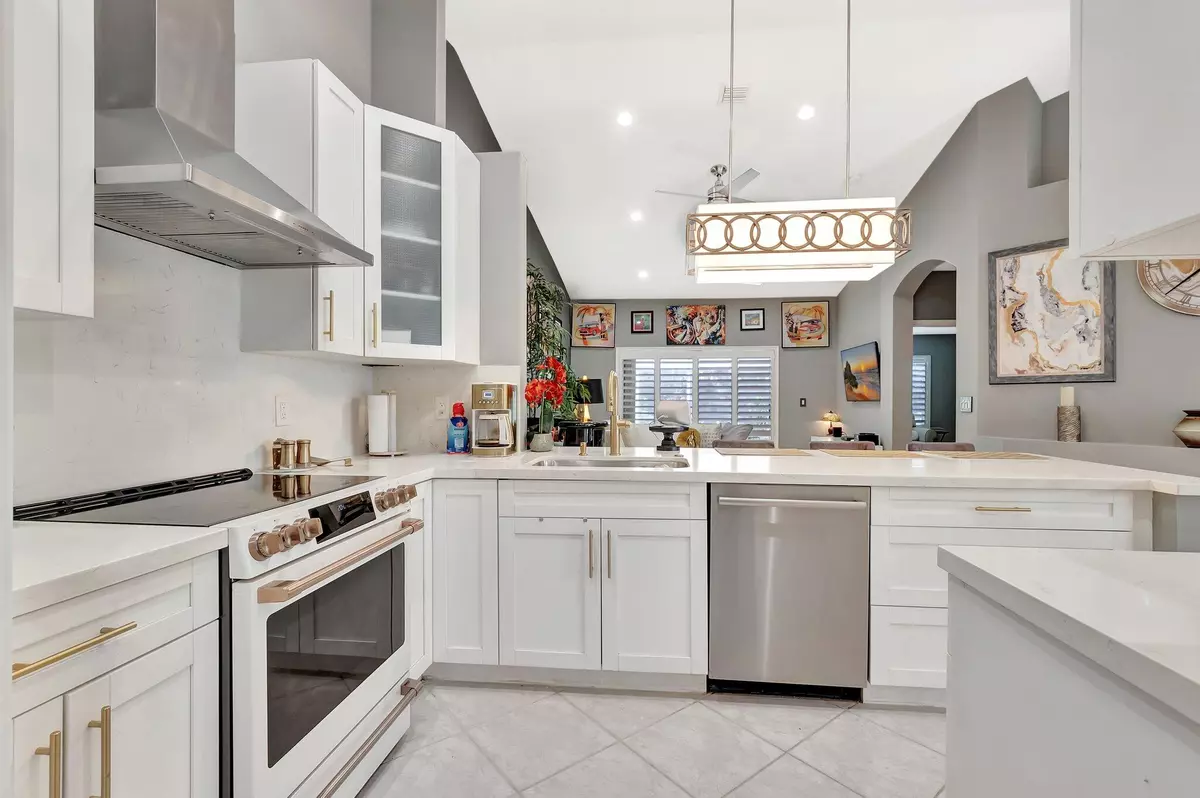 Delray Beach, FL 33484,15432 Rosaire LN