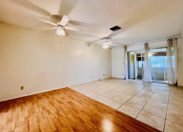 West Palm Beach, FL 33415,2545 W Dudley DR L