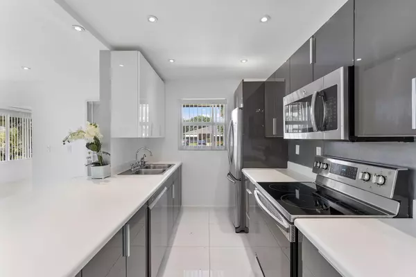 Delray Beach, FL 33445,1347 NE NE High Point Way WAY D