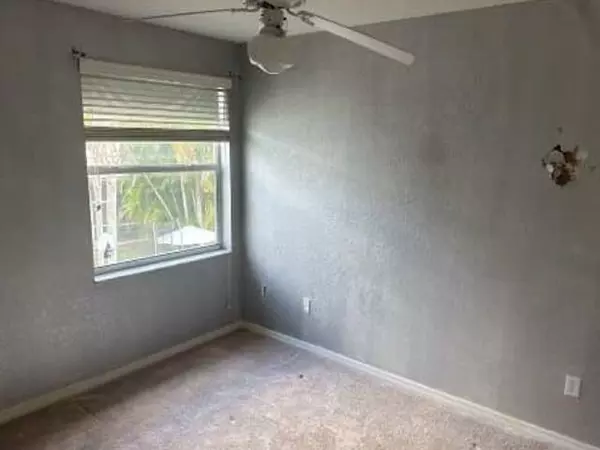 Pembroke Pines, FL 33027,15843 SW 14th CT