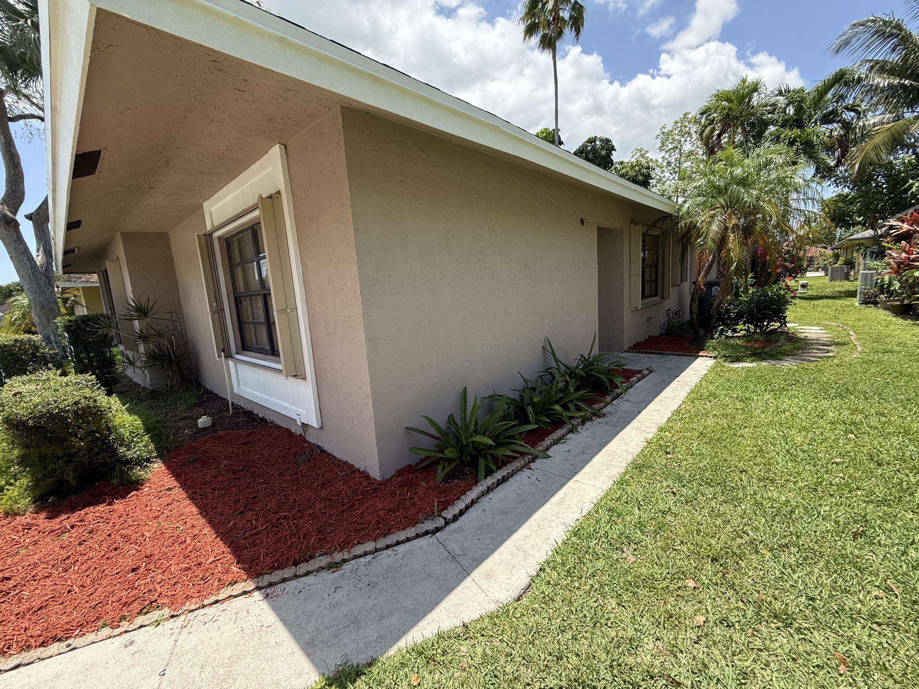 West Palm Beach, FL 33415,5428 W Gene CIR