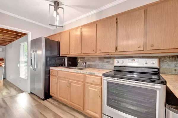 West Palm Beach, FL 33405,953 Churchill RD