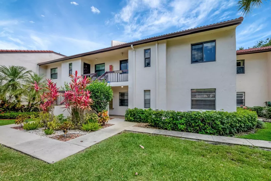 7956 E Eastlake DR 16-E, Boca Raton, FL 33433